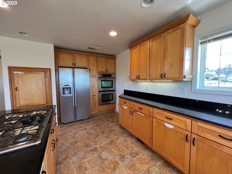 94640 Grange Road Gold Beach, OR 97444 - Photo 18 of 48
