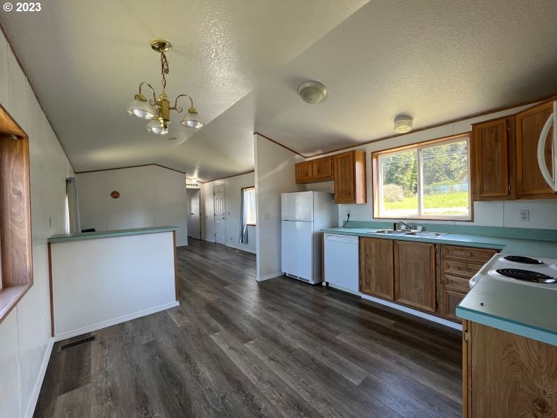 94640 Grange Road Gold Beach, OR 97444 - Photo 30 of 48
