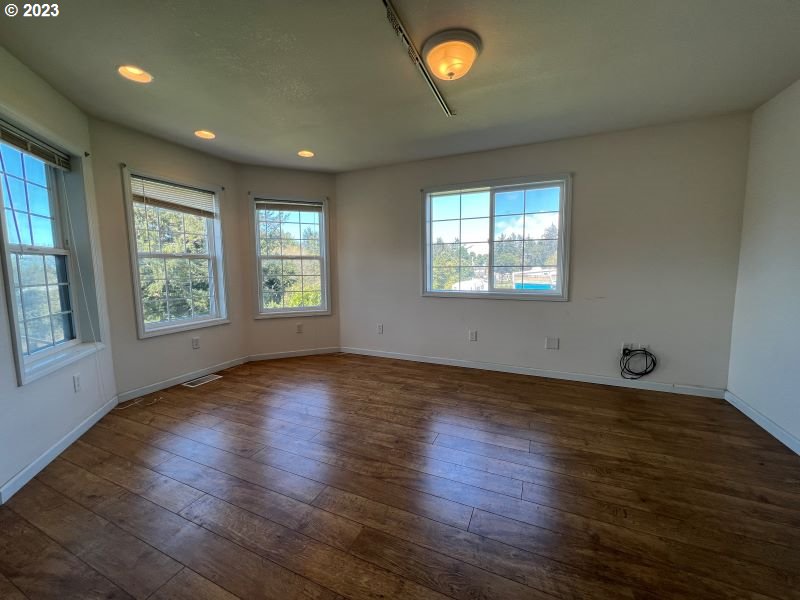 94640 Grange Road Gold Beach, OR 97444 - Photo 5 of 48