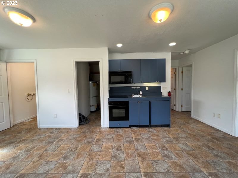 94640 Grange Road Gold Beach, OR 97444 - Photo 9 of 48