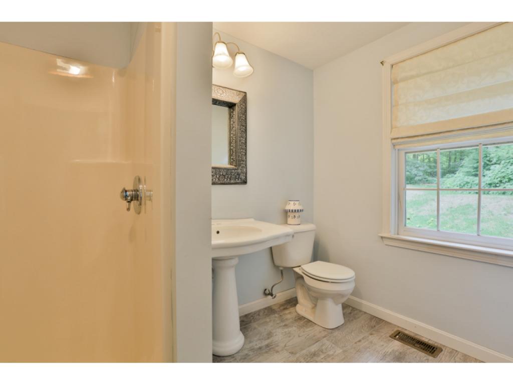 10 Hope Hill Road Derry, NH 03038 - Photo 30 of 32