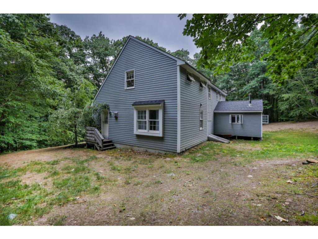 10 Hope Hill Road Derry, NH 03038 - Photo 7 of 32