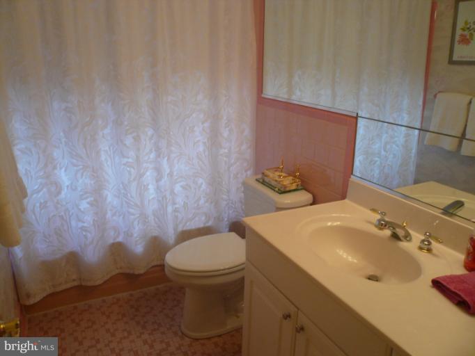 1100 Ryegate Road Towson, MD 21286 - Photo 27 of 30 Bath
