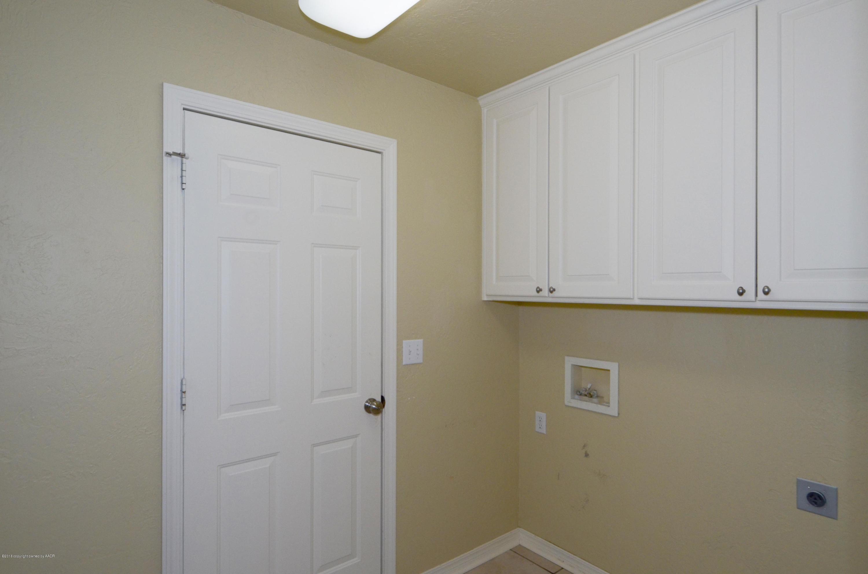 16601 Country Road Canyon, TX 79015 - Photo 11 of 26 11 aundry Room