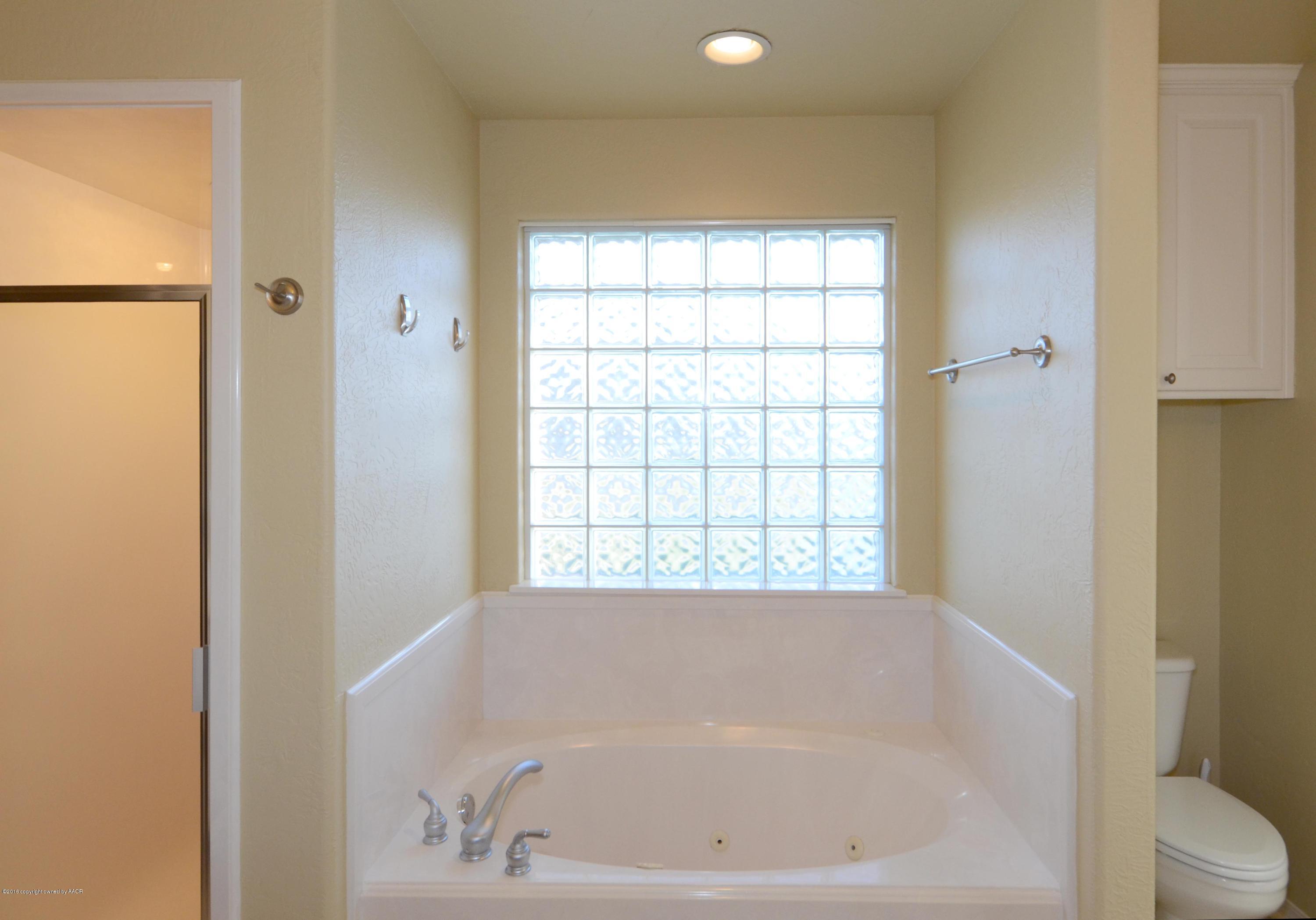 16601 Country Road Canyon, TX 79015 - Photo 19 of 26 19 Master Bathroom 3