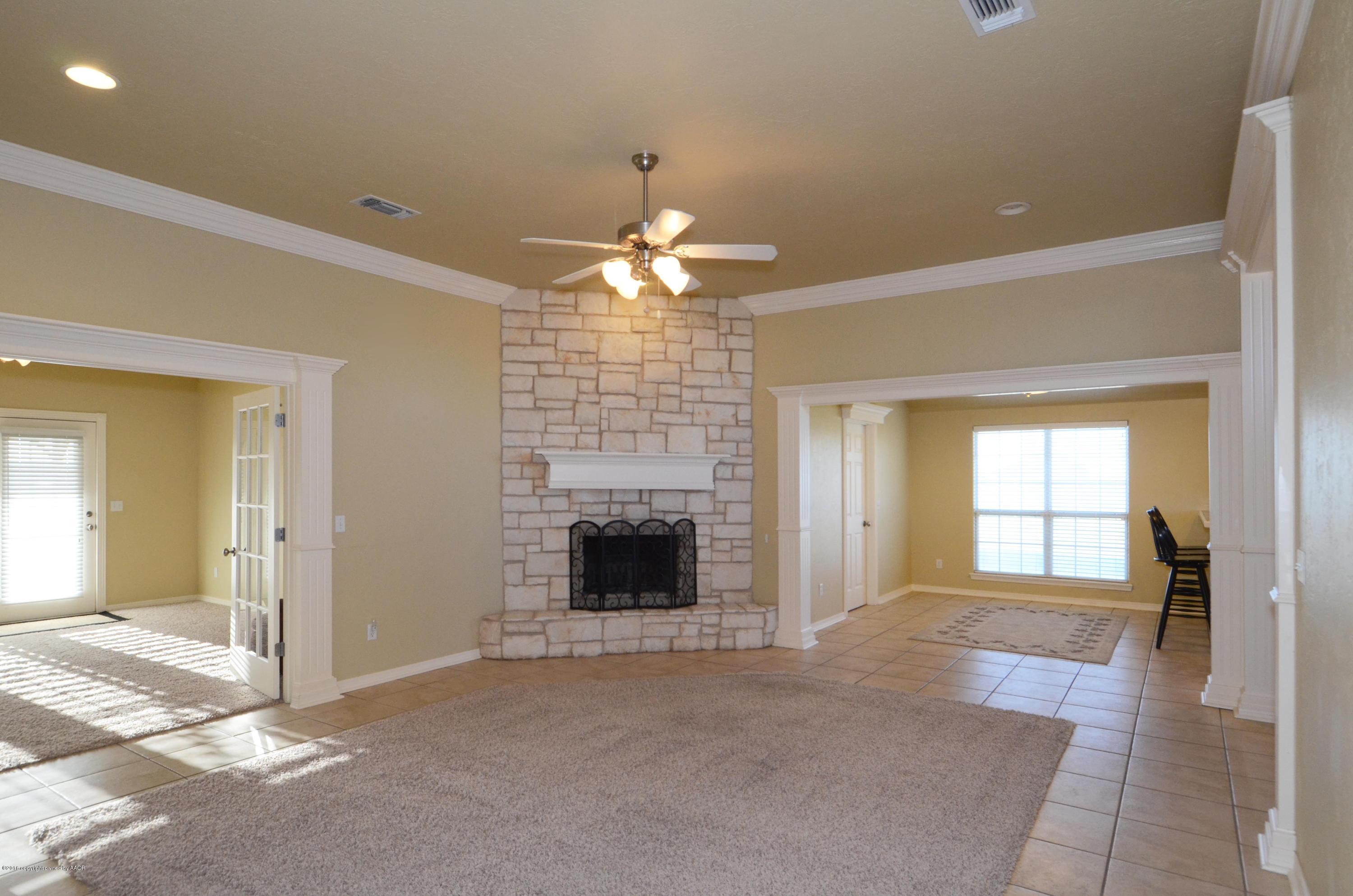 03 Living Room
