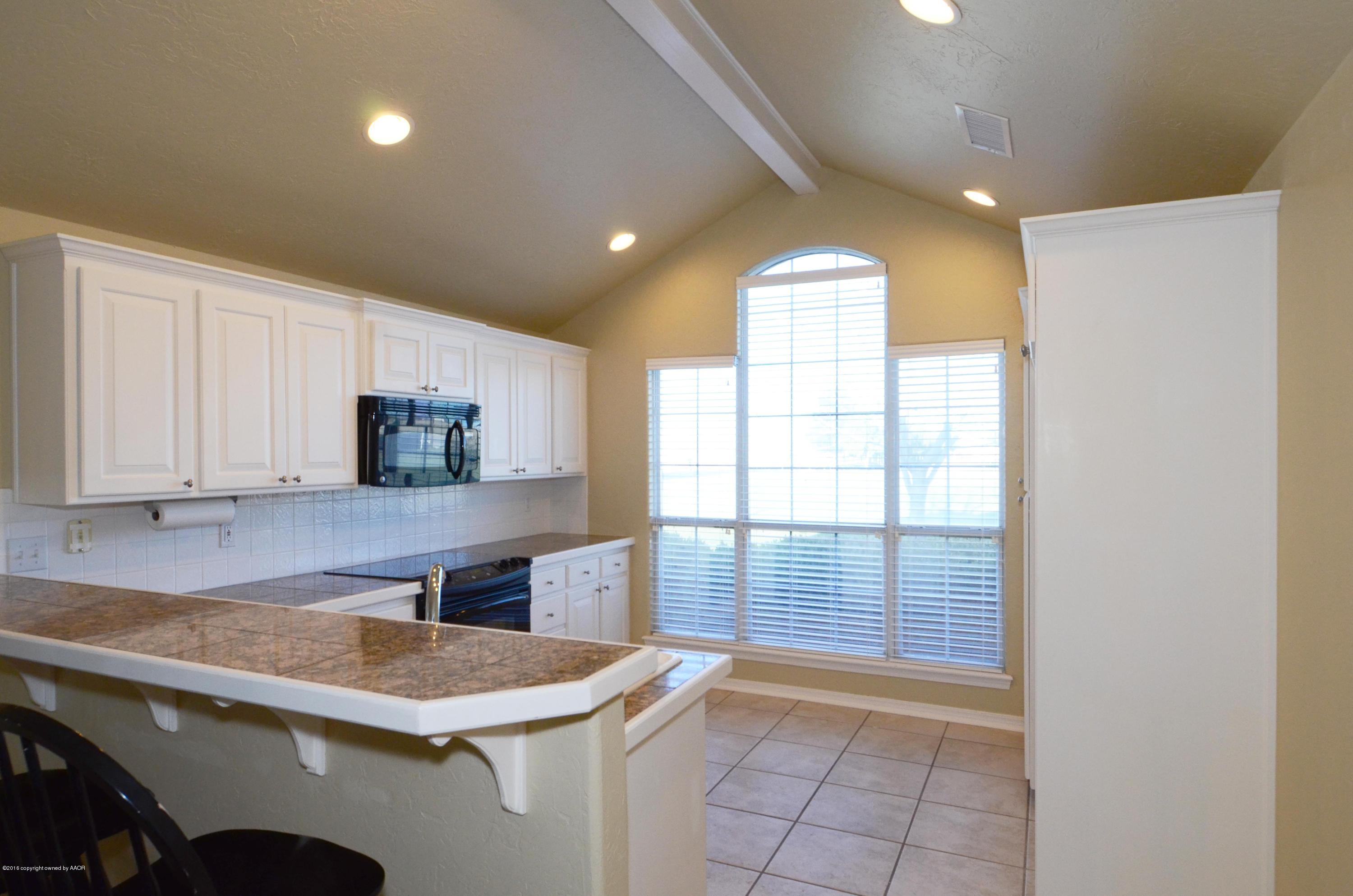 06 Kitchen 3