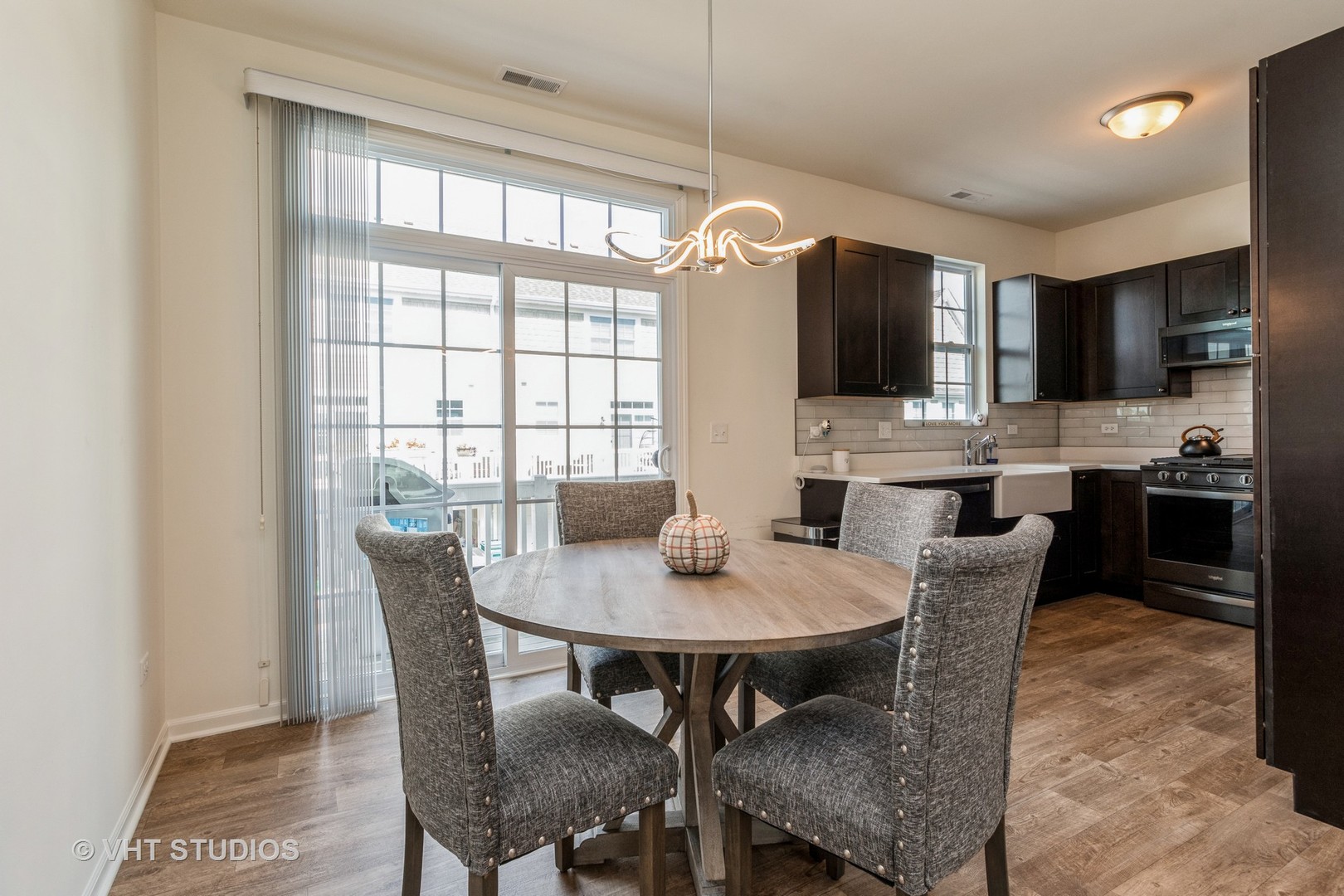 285 Timber Ridge Court Joliet, IL 60431 - Photo 9 of 21 a view of a dining room with furniture