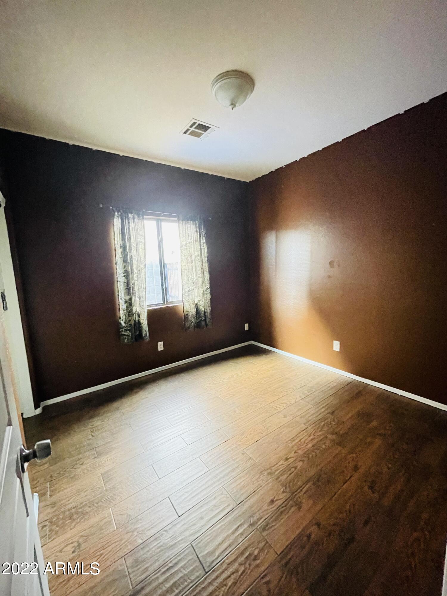 1215 West Carson Road Phoenix, AZ 85041 - Photo 11 of 42 Room 2
