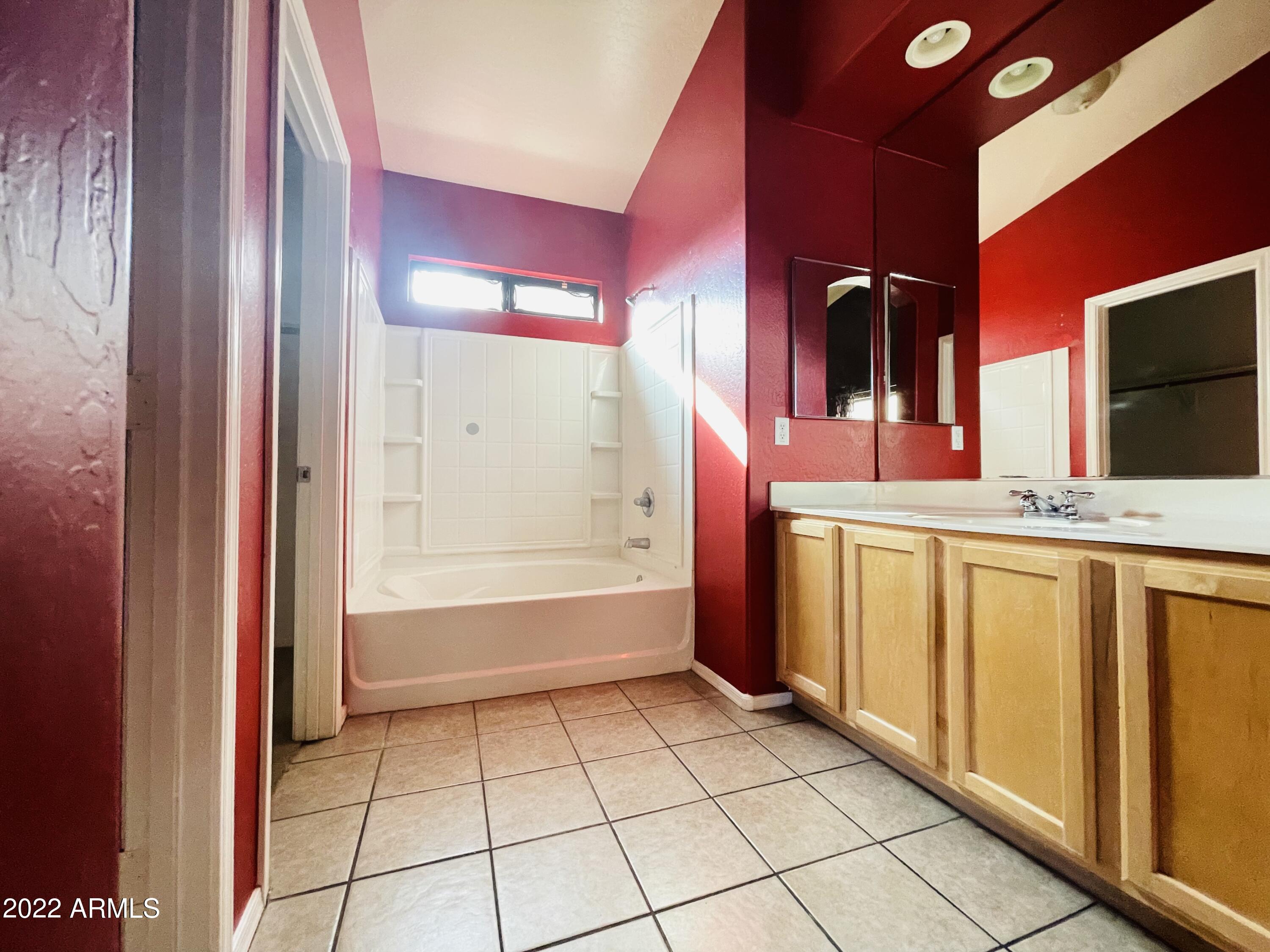 1215 West Carson Road Phoenix, AZ 85041 - Photo 16 of 42 Pic 3
