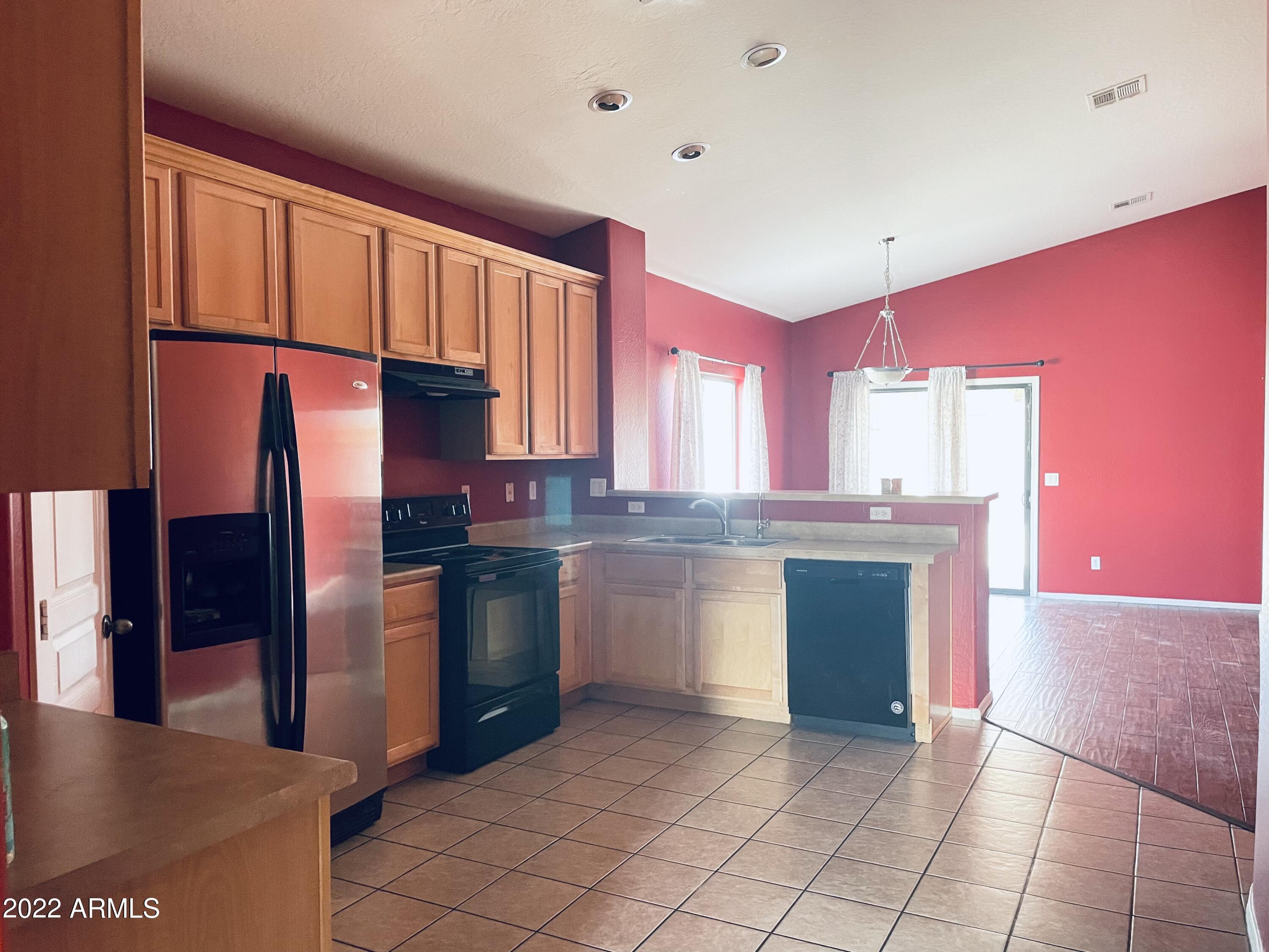 1215 West Carson Road Phoenix, AZ 85041 - Photo 4 of 42 Kitchen