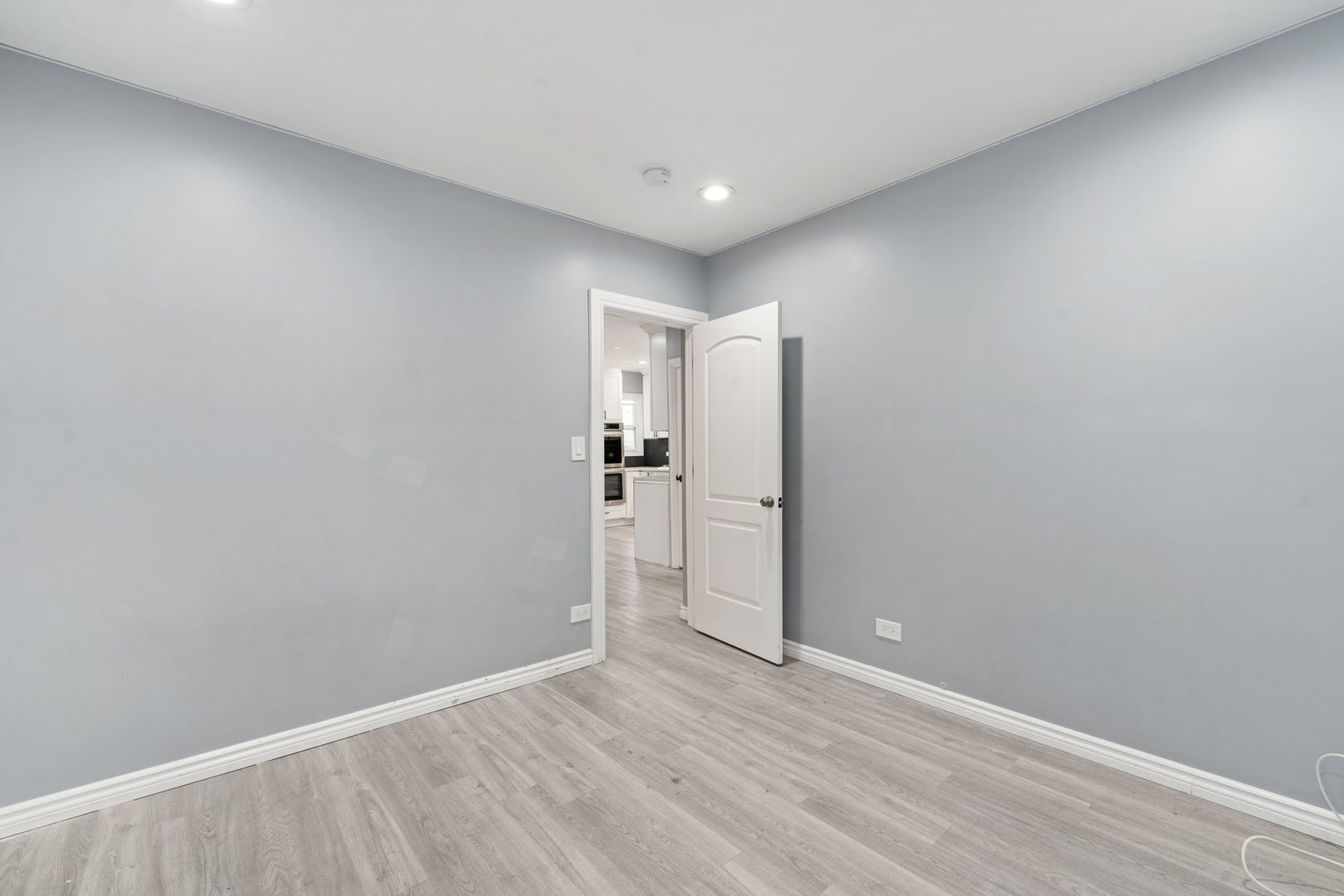 4630 West Montana Street Chicago, IL 60639 - Photo 12 of 40