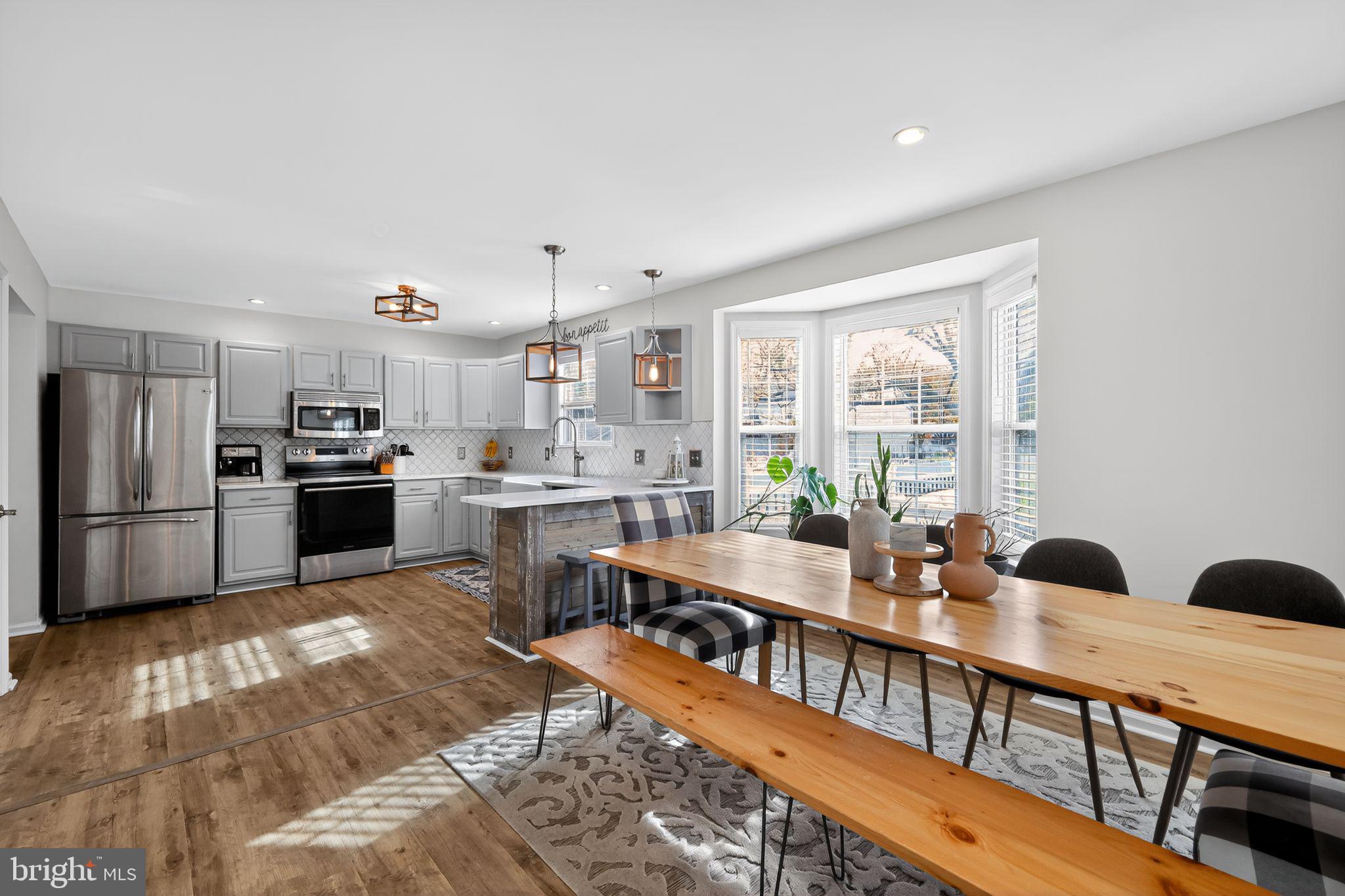 1571 Lane Drive Edgewater, MD 21037 - Photo 13 of 40 Dining Room & Kitchen