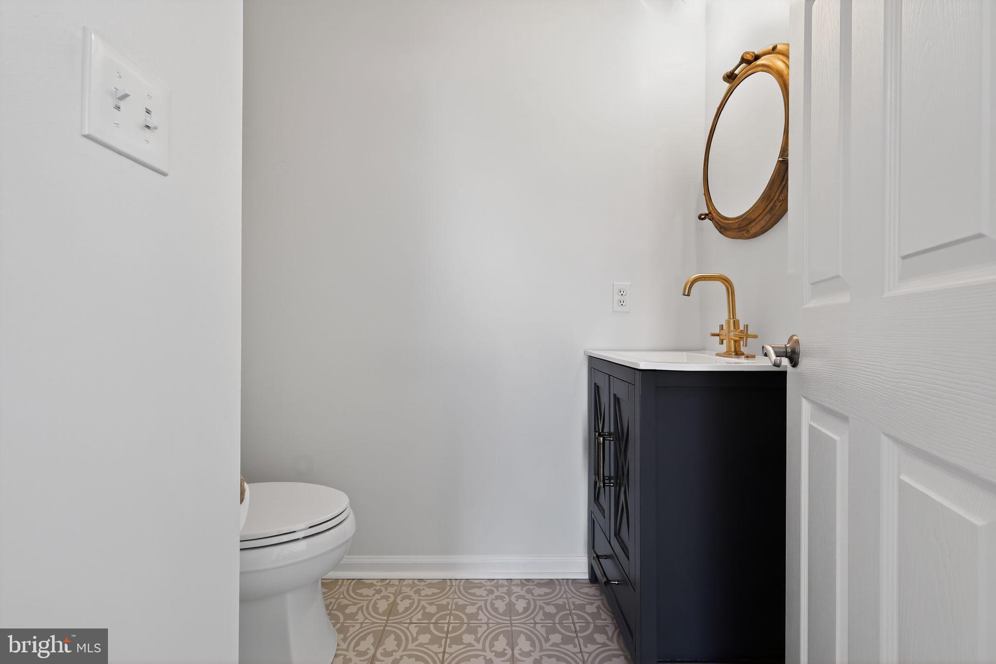 1571 Lane Drive Edgewater, MD 21037 - Photo 14 of 40 Half Bath Main Level