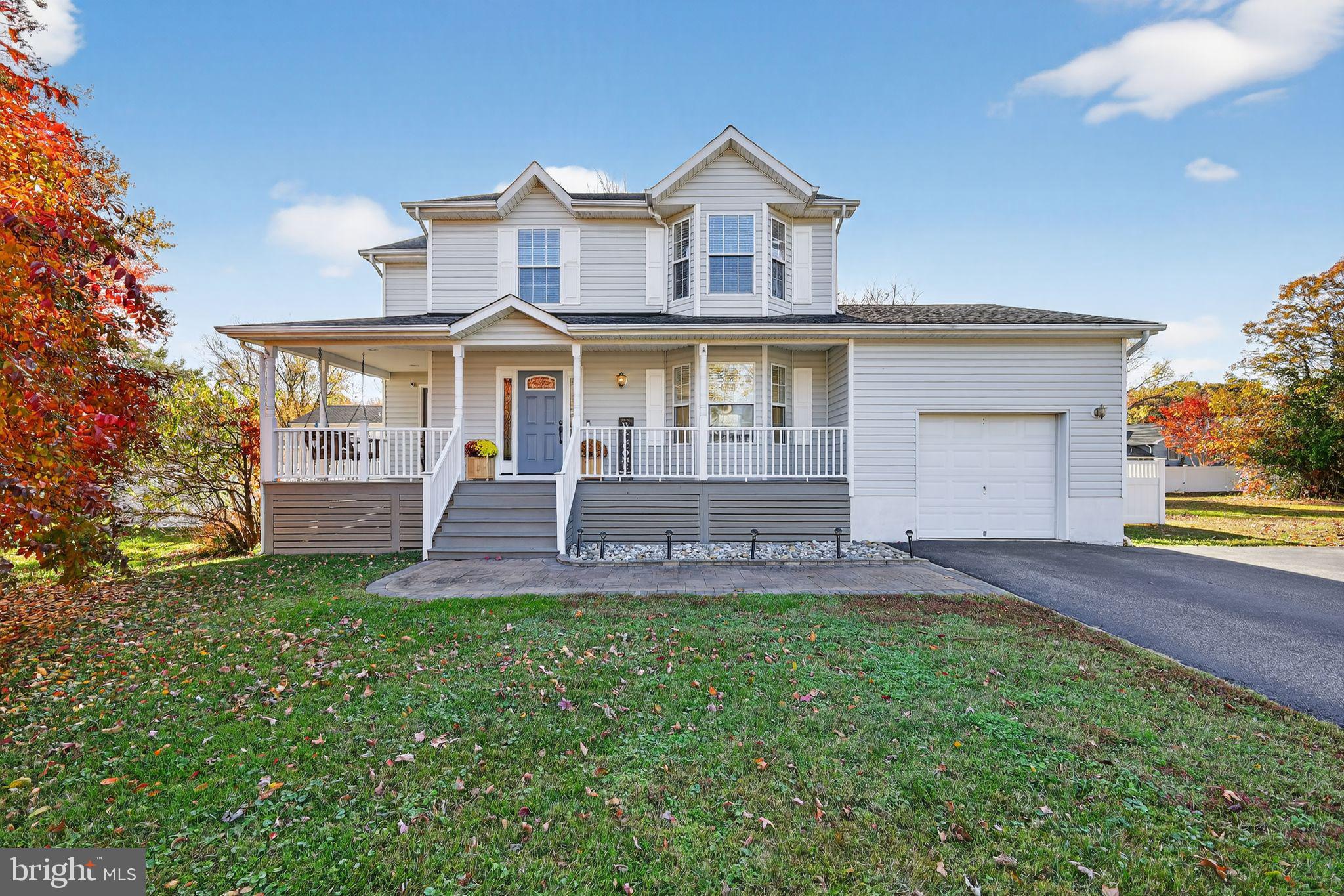 1571 Lane Drive Edgewater, MD 21037 - Photo 3 of 40 Welcome Home To Your Retreat