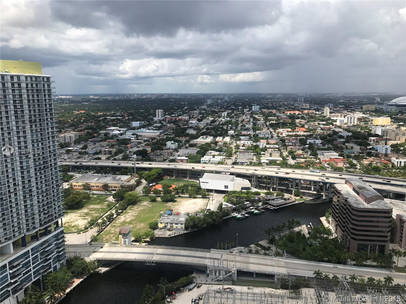 92 Southwest 3rd Street, Unit 4408 Miami, FL 33130 - Photo 3 of 10