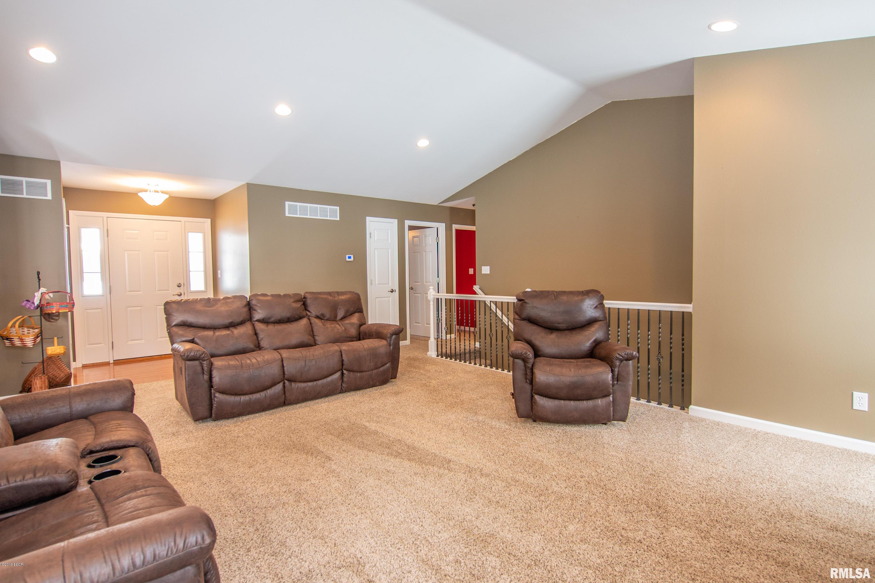 1165 Kimmel Bridge Road Murphysboro, IL 62966 - Photo 4 of 39