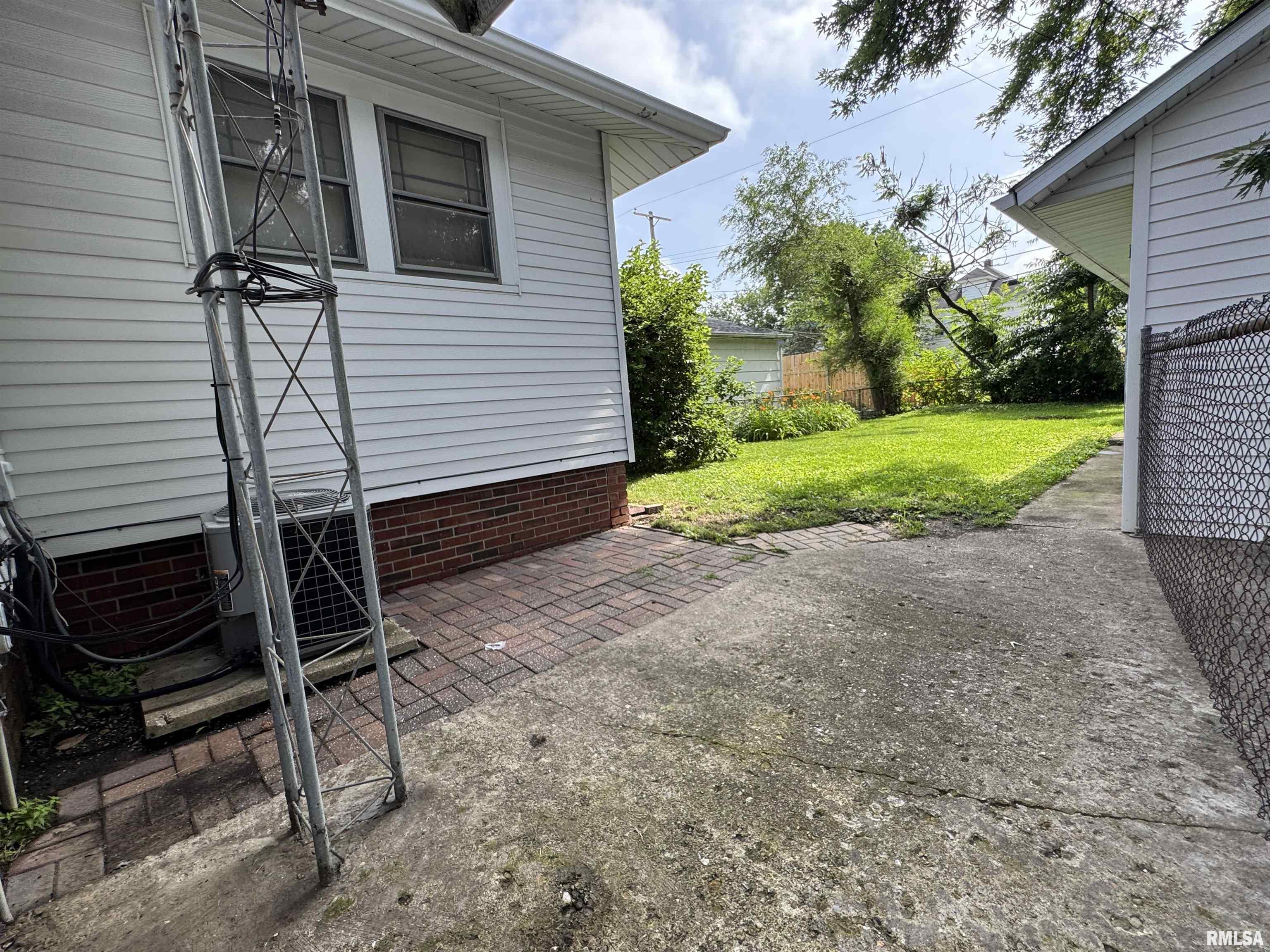 1830 South College Street Springfield, IL 62704 - Photo 36 of 40