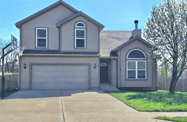 $339,888 | 19609 Harbor Drive, Smithville, MO 64089