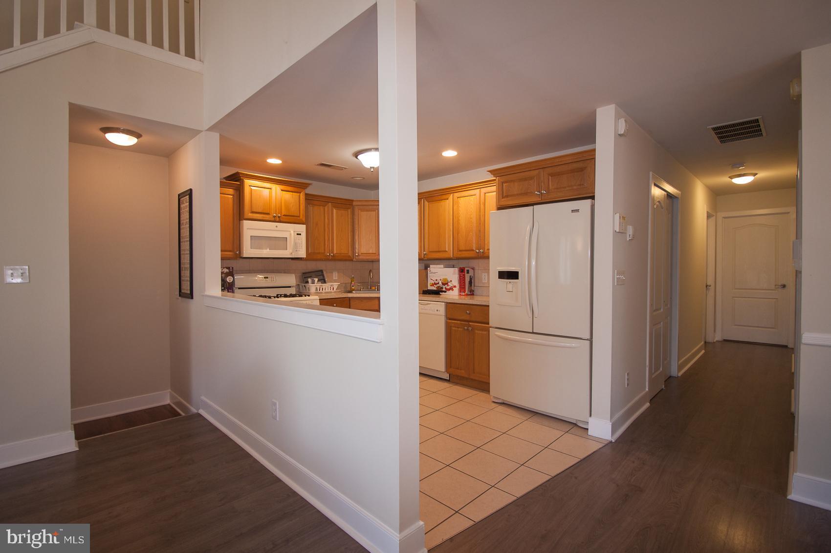 1630 Welsh Road, Unit 40E Philadelphia, PA 19115 - Photo 11 of 40