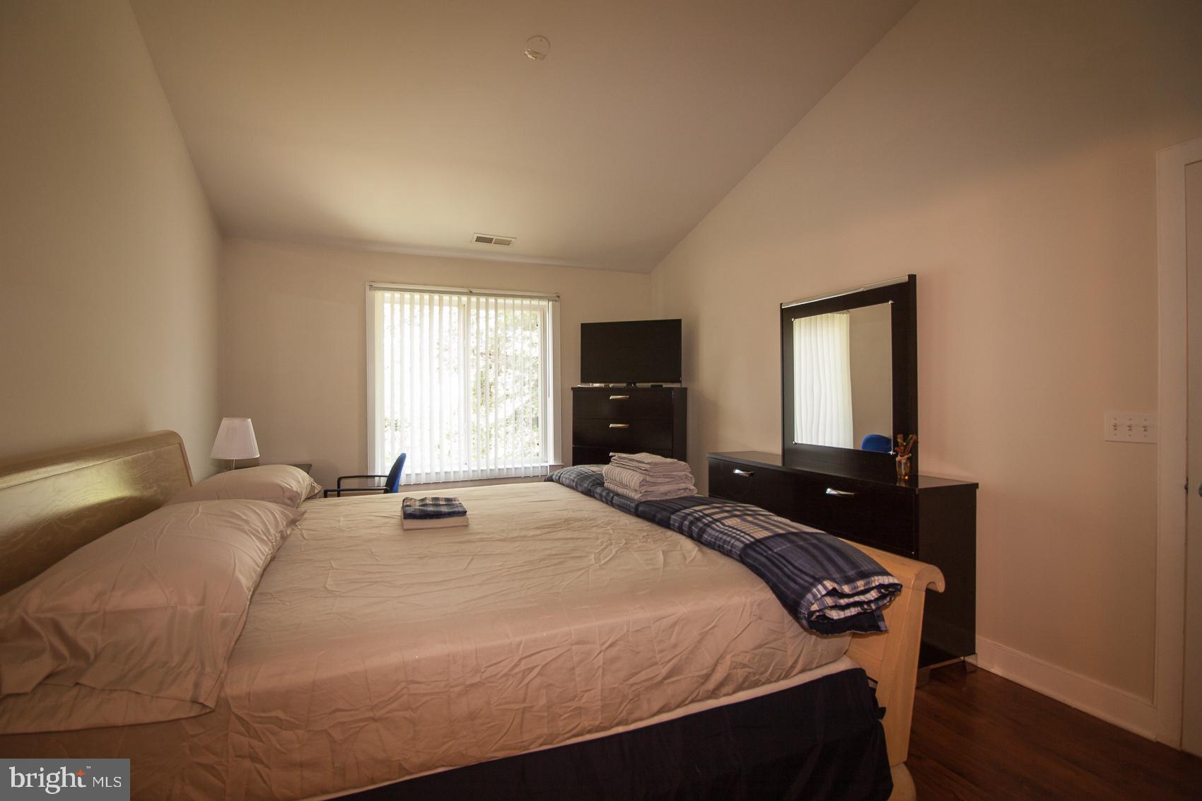 1630 Welsh Road, Unit 40E Philadelphia, PA 19115 - Photo 15 of 40