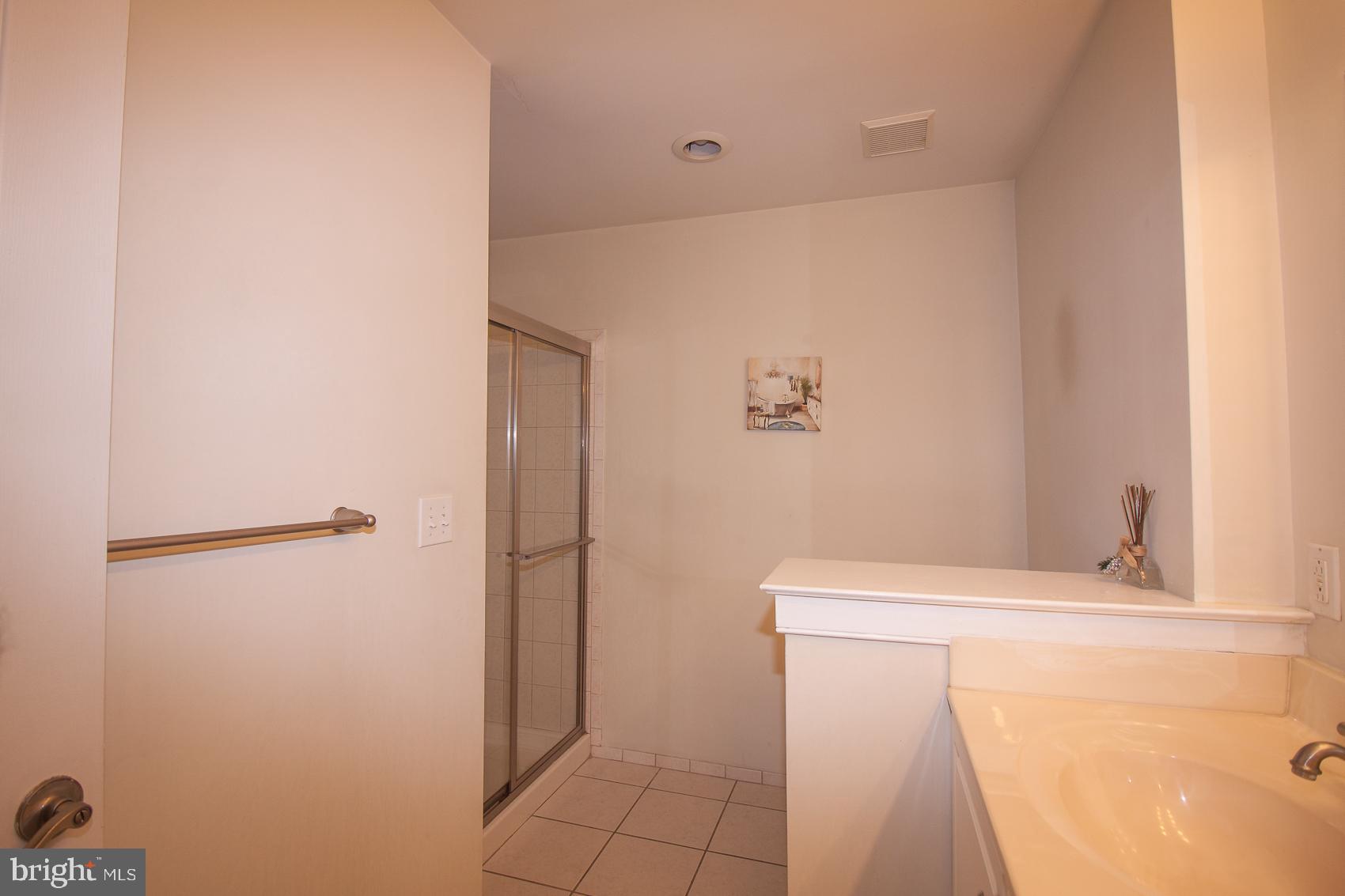 1630 Welsh Road, Unit 40E Philadelphia, PA 19115 - Photo 18 of 40