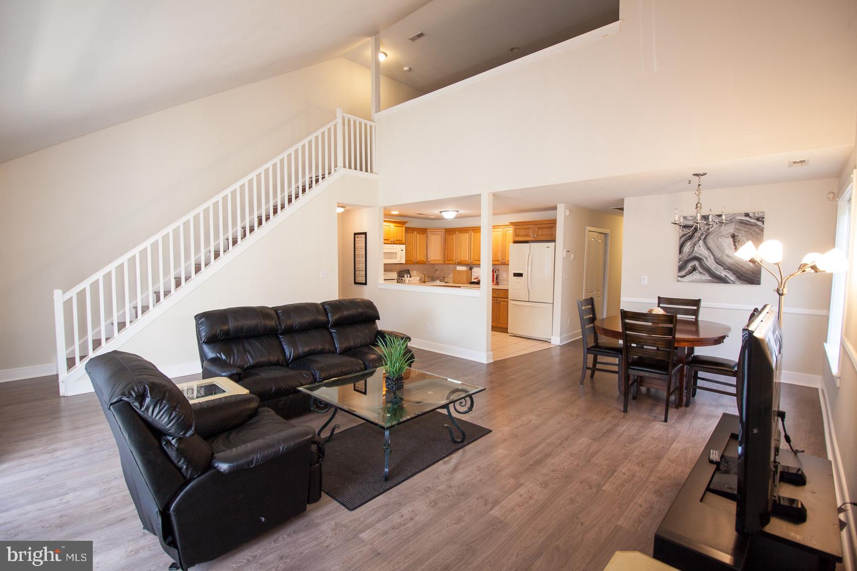 1630 Welsh Road, Unit 40E Philadelphia, PA 19115 - Photo 3 of 40