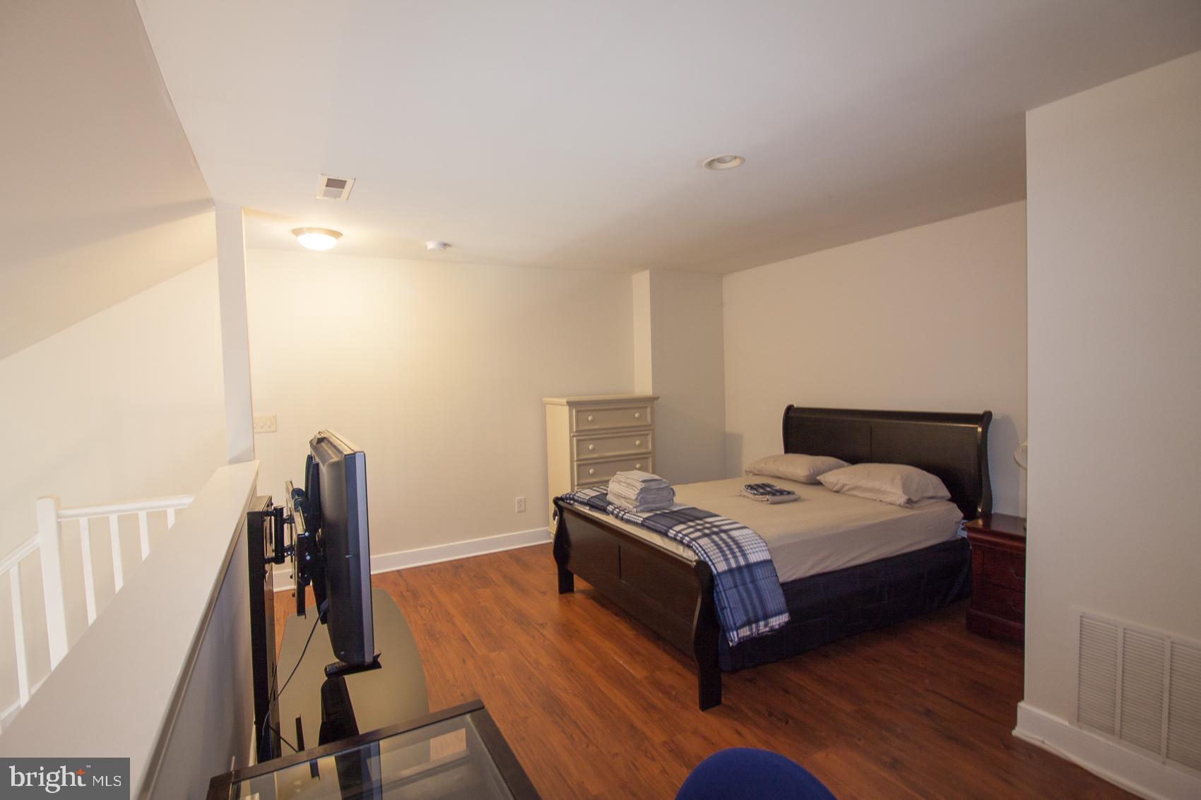 1630 Welsh Road, Unit 40E Philadelphia, PA 19115 - Photo 37 of 40