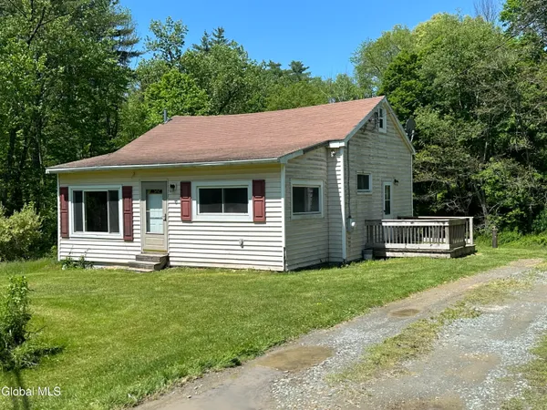 $197,800 | 32 Thompson Lane, New Lebanon, NY 12024