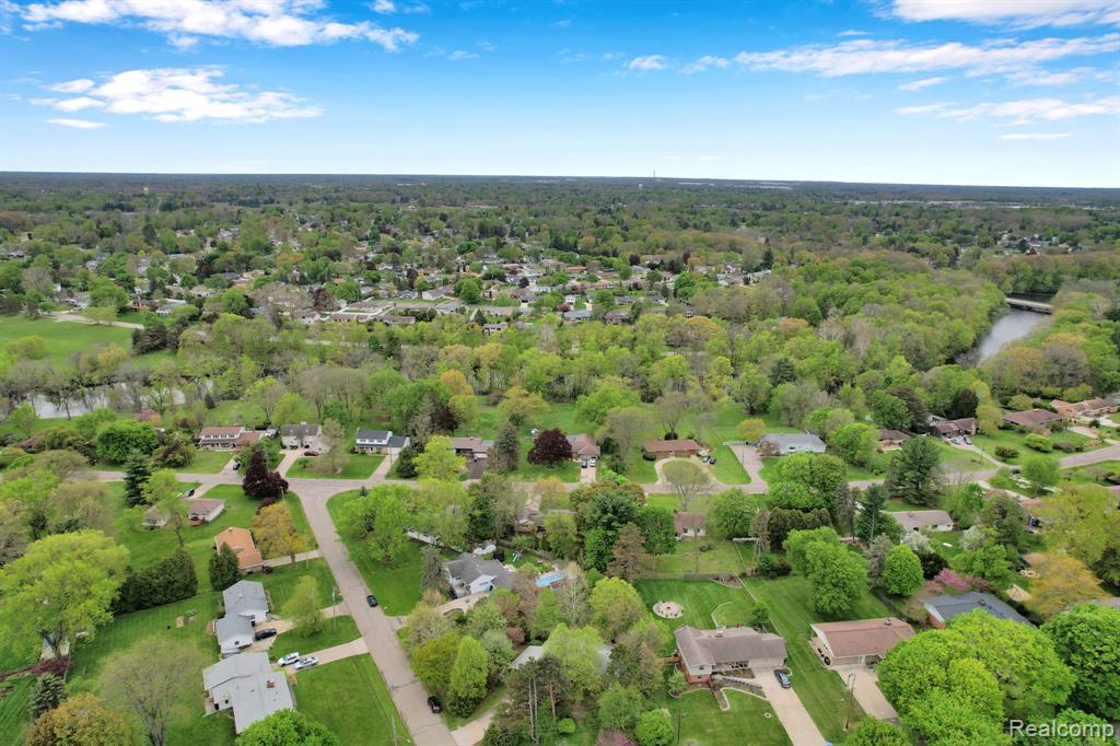 3305 Ridgefield Road Lansing, MI 48906 - Photo 45 of 46 Gallery Image 45