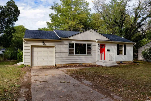 $225,000 | 314 Oklahoma Street, Lawrence, KS 66046