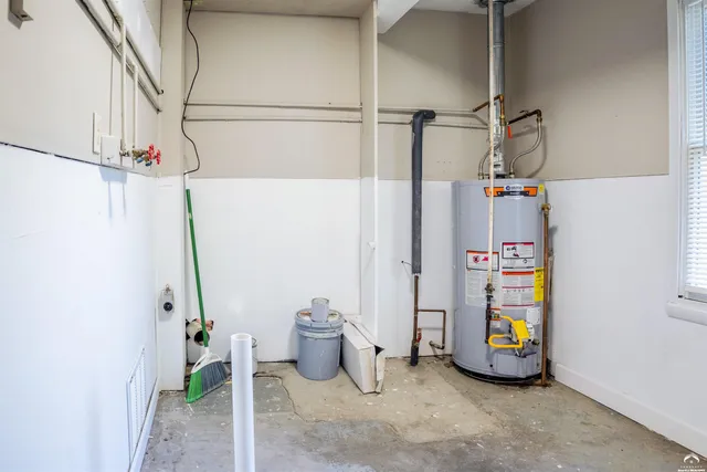 $216,600 | 314 Oklahoma Street, Lawrence, KS 66046