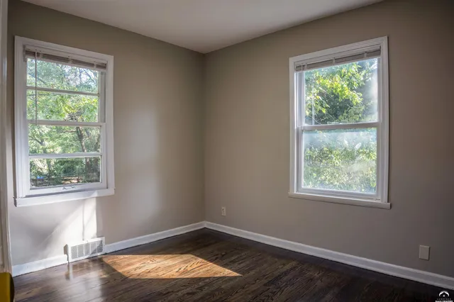 $216,600 | 314 Oklahoma Street, Lawrence, KS 66046