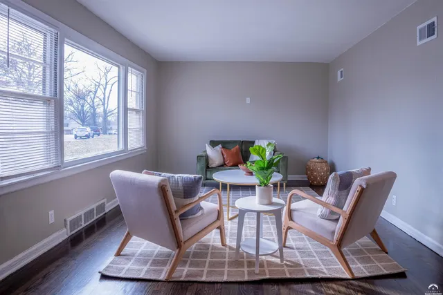 $216,600 | 314 Oklahoma Street, Lawrence, KS 66046