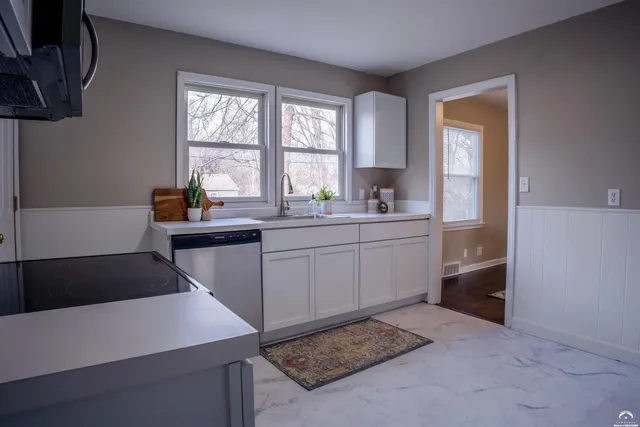 $216,600 | 314 Oklahoma Street, Lawrence, KS 66046