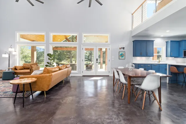 $650,000 | 847 West Buccaneer Drive, Winnie, TX 77665