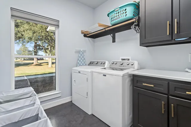 $650,000 | 847 West Buccaneer Drive, Winnie, TX 77665