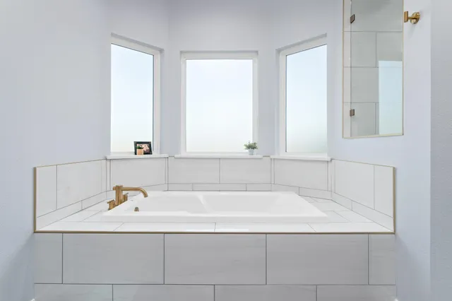 $650,000 | 847 West Buccaneer Drive, Winnie, TX 77665