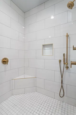 $650,000 | 847 West Buccaneer Drive, Winnie, TX 77665