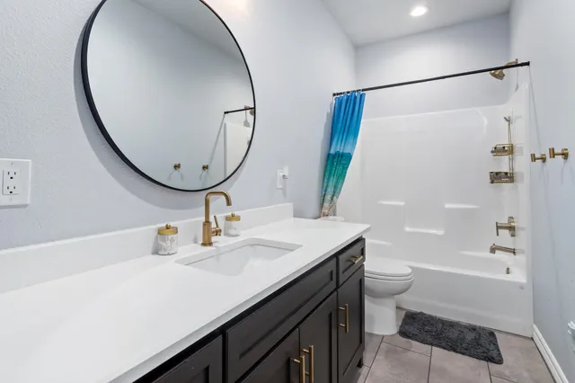 $650,000 | 847 West Buccaneer Drive, Winnie, TX 77665