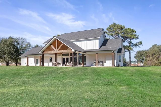 $650,000 | 847 West Buccaneer Drive, Winnie, TX 77665