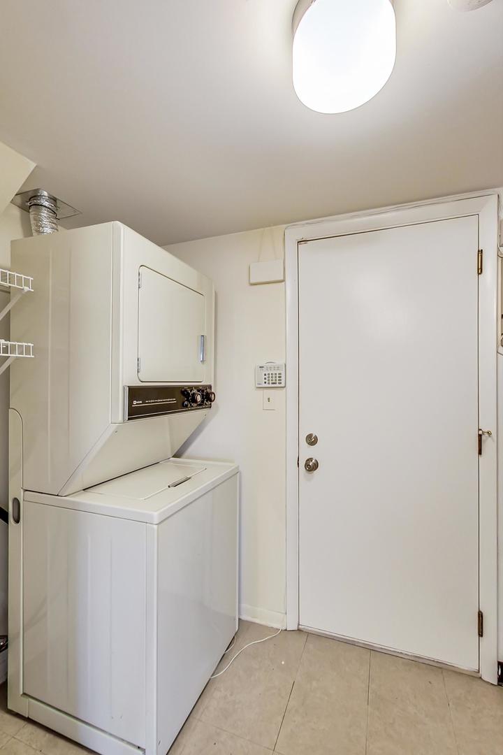 27 White Pine Drive Schaumburg, IL 60193 - Photo 11 of 27