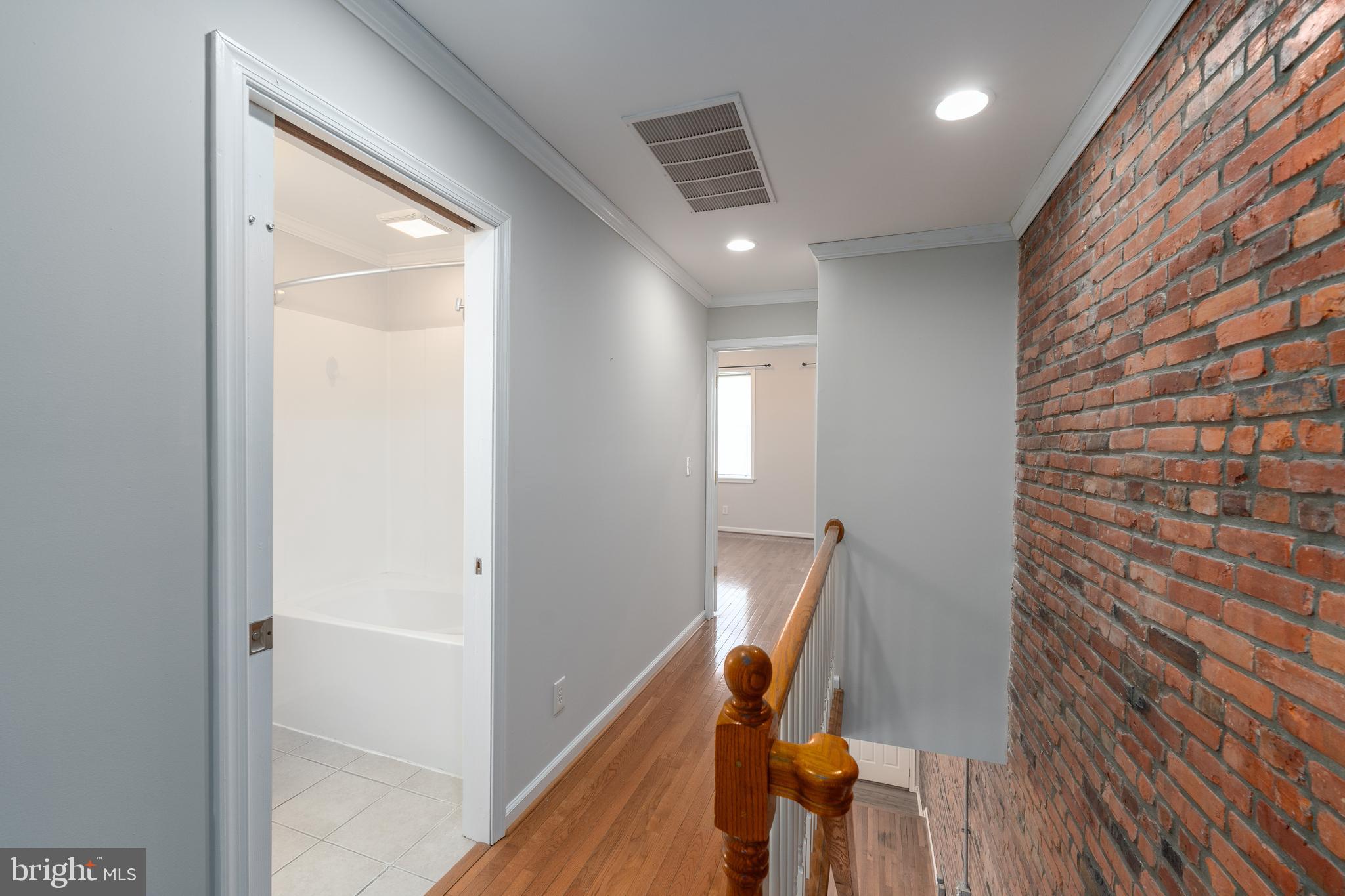 800 Grundy Street Baltimore, MD 21224 - Photo 13 of 41 Second Level- Hall Way