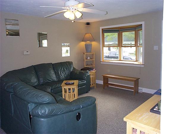2 Selwyn Road Randolph, MA 02368 - Photo 3 of 18 Gallery Image 3