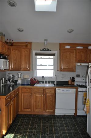2 Selwyn Road Randolph, MA 02368 - Photo 5 of 18 Gallery Image 5