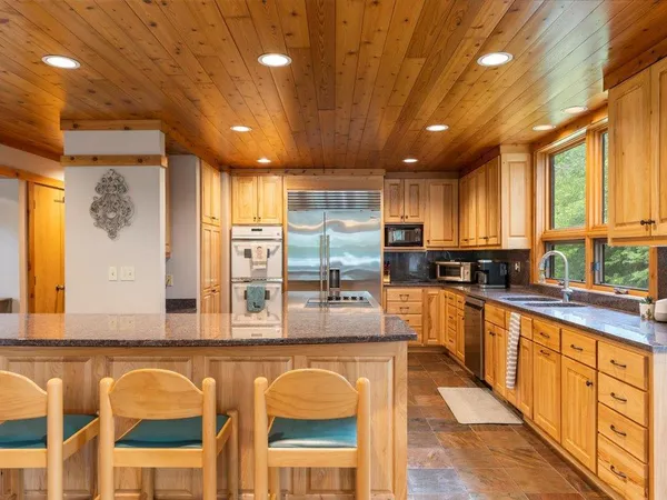 $1,880,000 | 27620 Island View Drive, Park Rapids, MN 56470