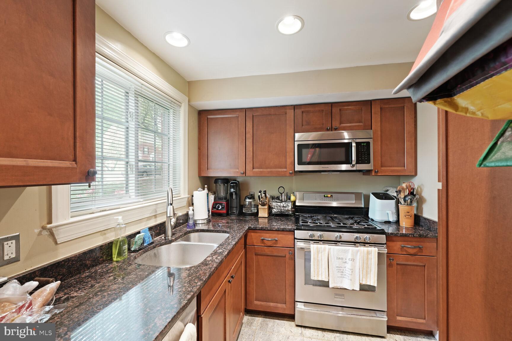 1665 Preston Road Alexandria, VA 22302 - Photo 5 of 12