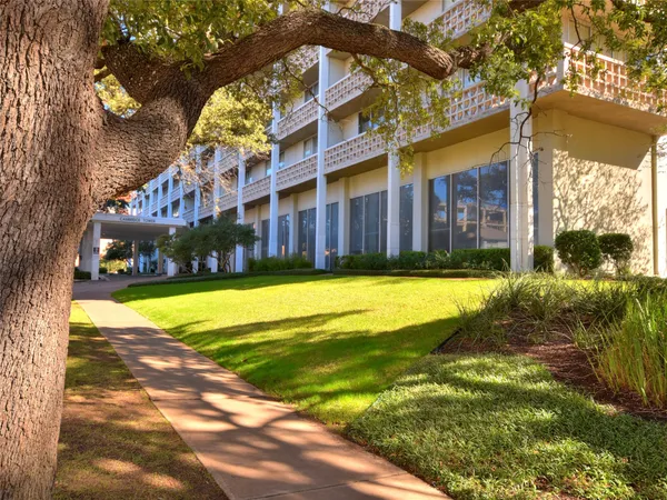 $479,000 | 1801 Lavaca Street, Unit 3M, Austin, TX 78701