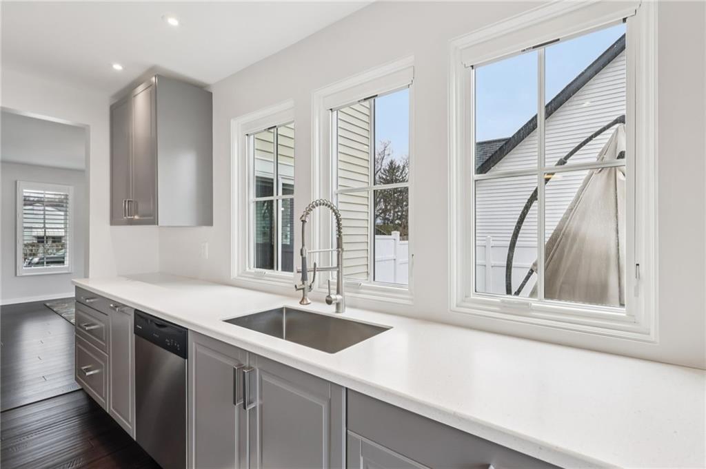 478 Jefferson Street Beaver, PA 15009 - Photo 11 of 44