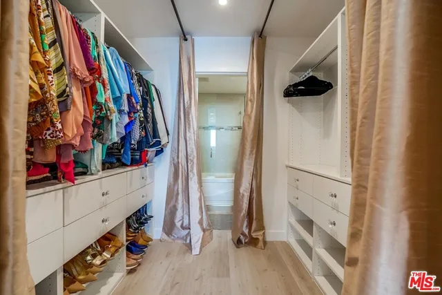 $5,550 | 7250 Franklin Avenue, Unit 802, Los Angeles, CA 90046